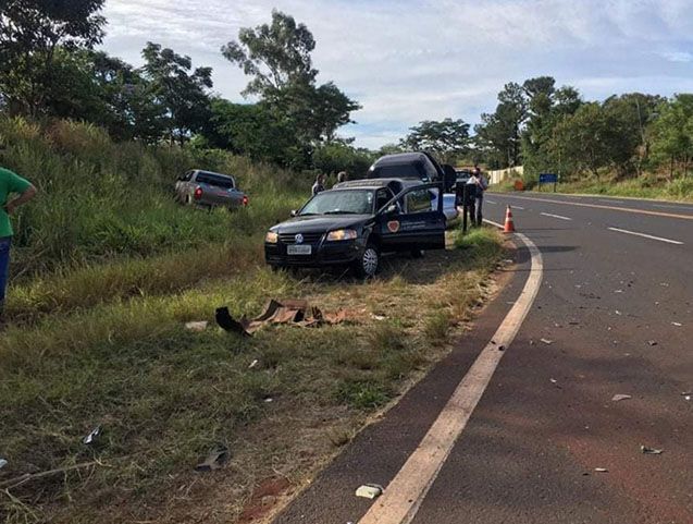 Idoso morre em acidente entre carro e caminhonete na SP-543 em Fernandópolis