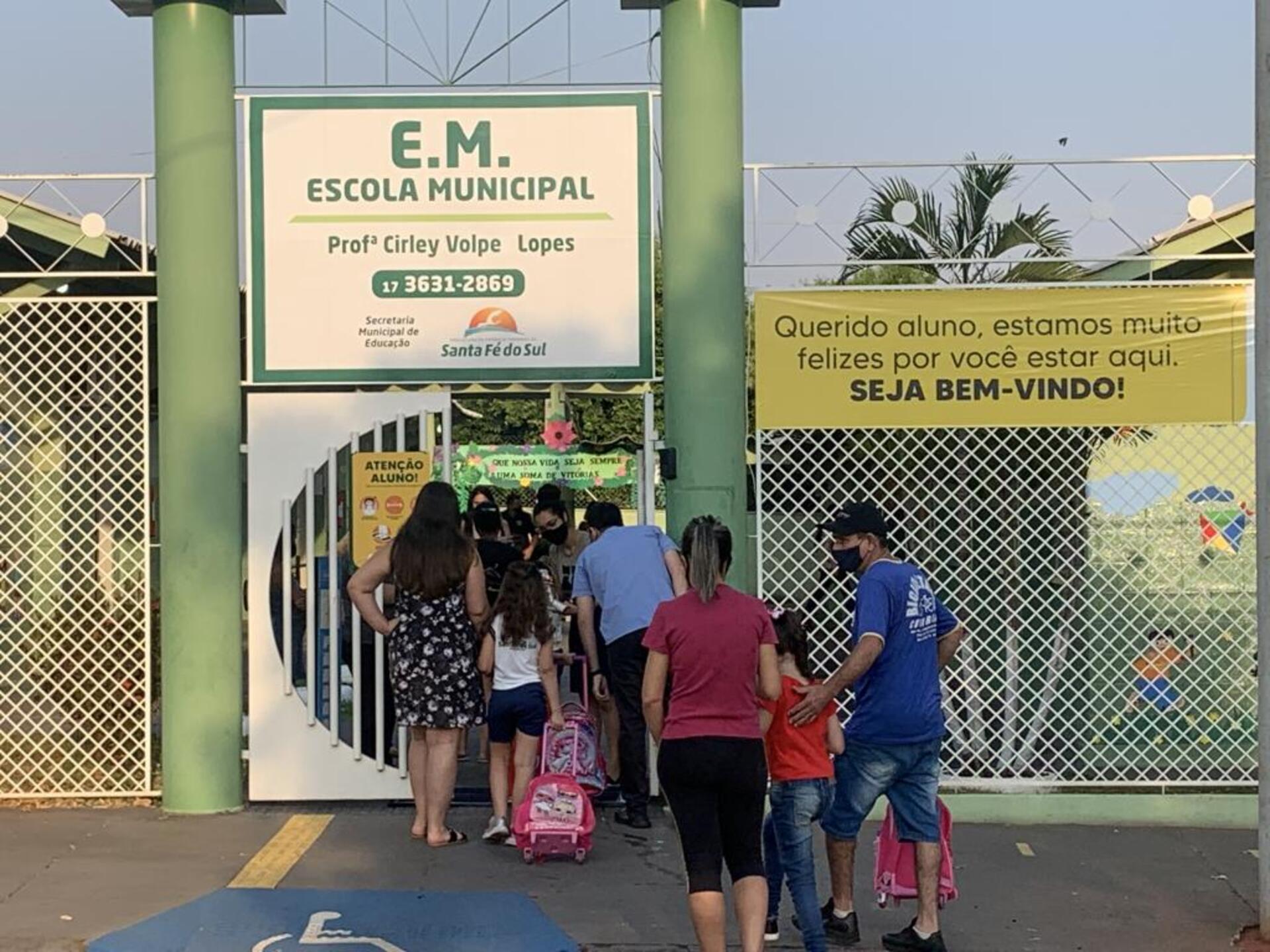 Santa Fé do Sul confirma retorno das aulas presenciais para todos os alunos da rede municipal