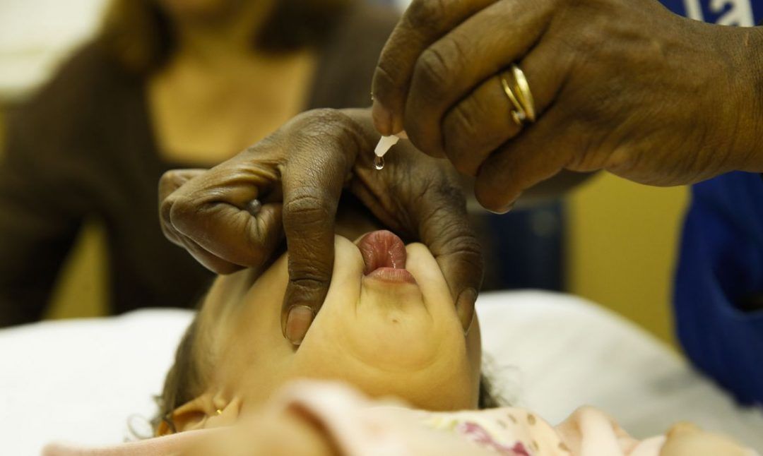 Santa Fé do Sul inicia campanha de vacinação contra paralisia infantil de crianças e adolescentes