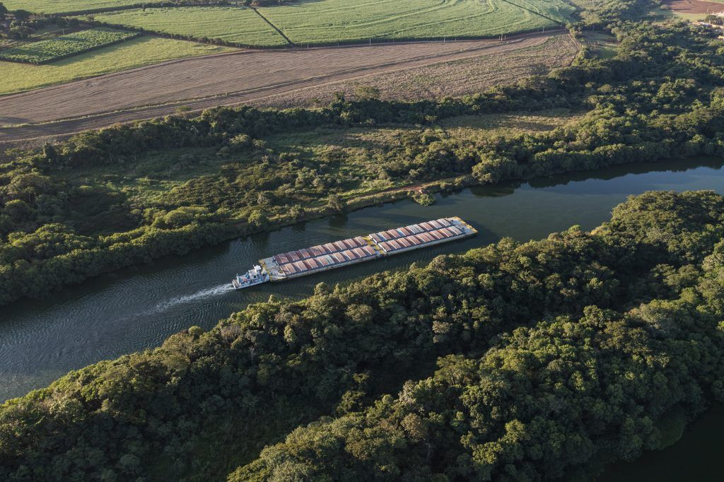 Hidrovia Tietê-Paraná tem alta na movimentação de cargas