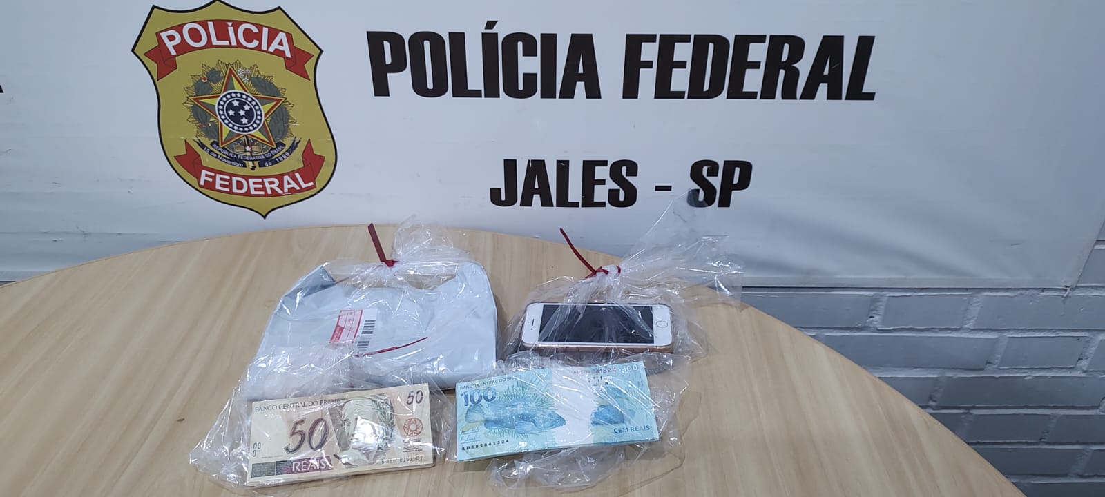 Polícia Federal prende jovem que recebeu cédulas falsas pelos Correios em Vitória Brasil