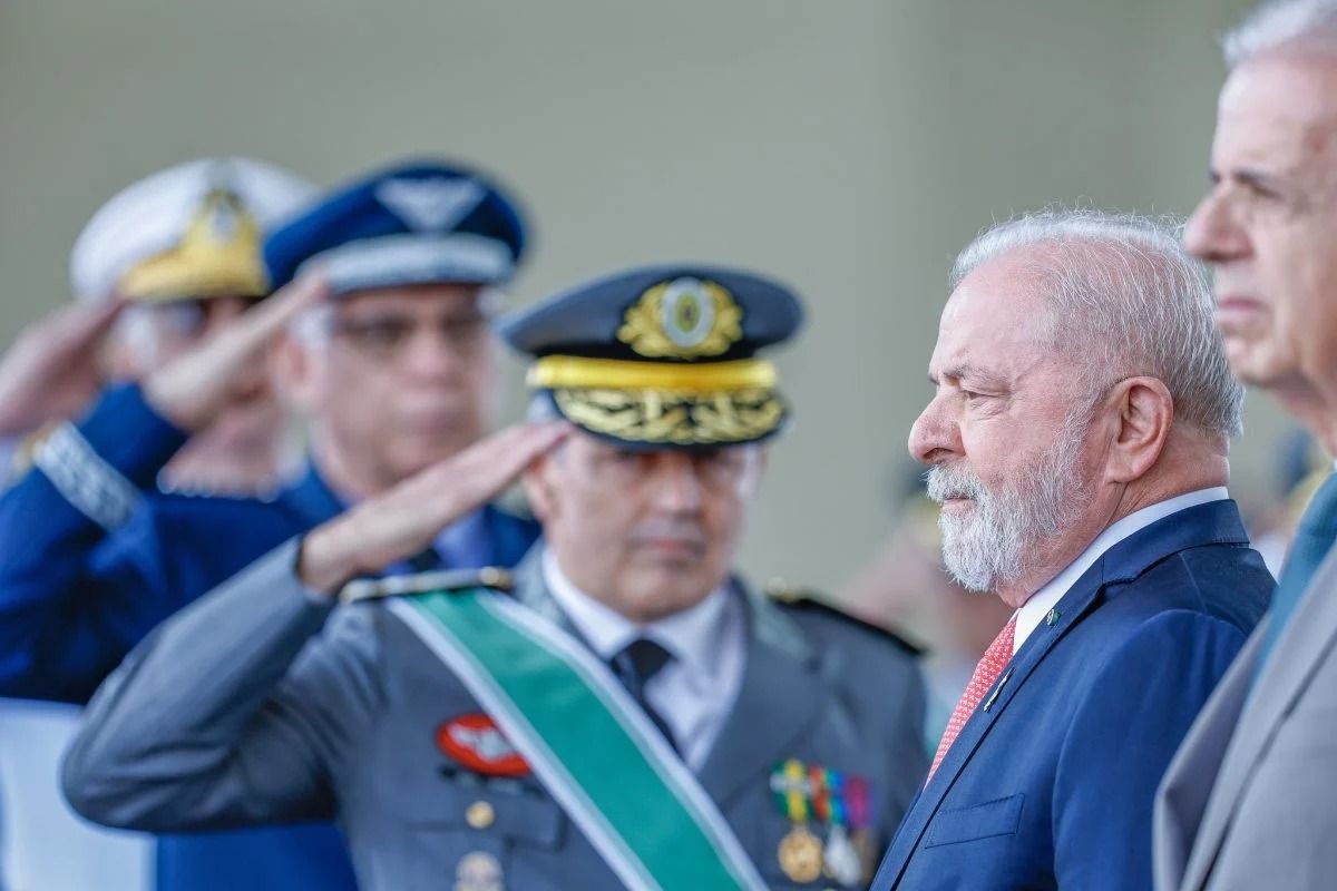 Lula publica decreto autorizando autoriza uso das Forças Armadas nas eleições de 2024