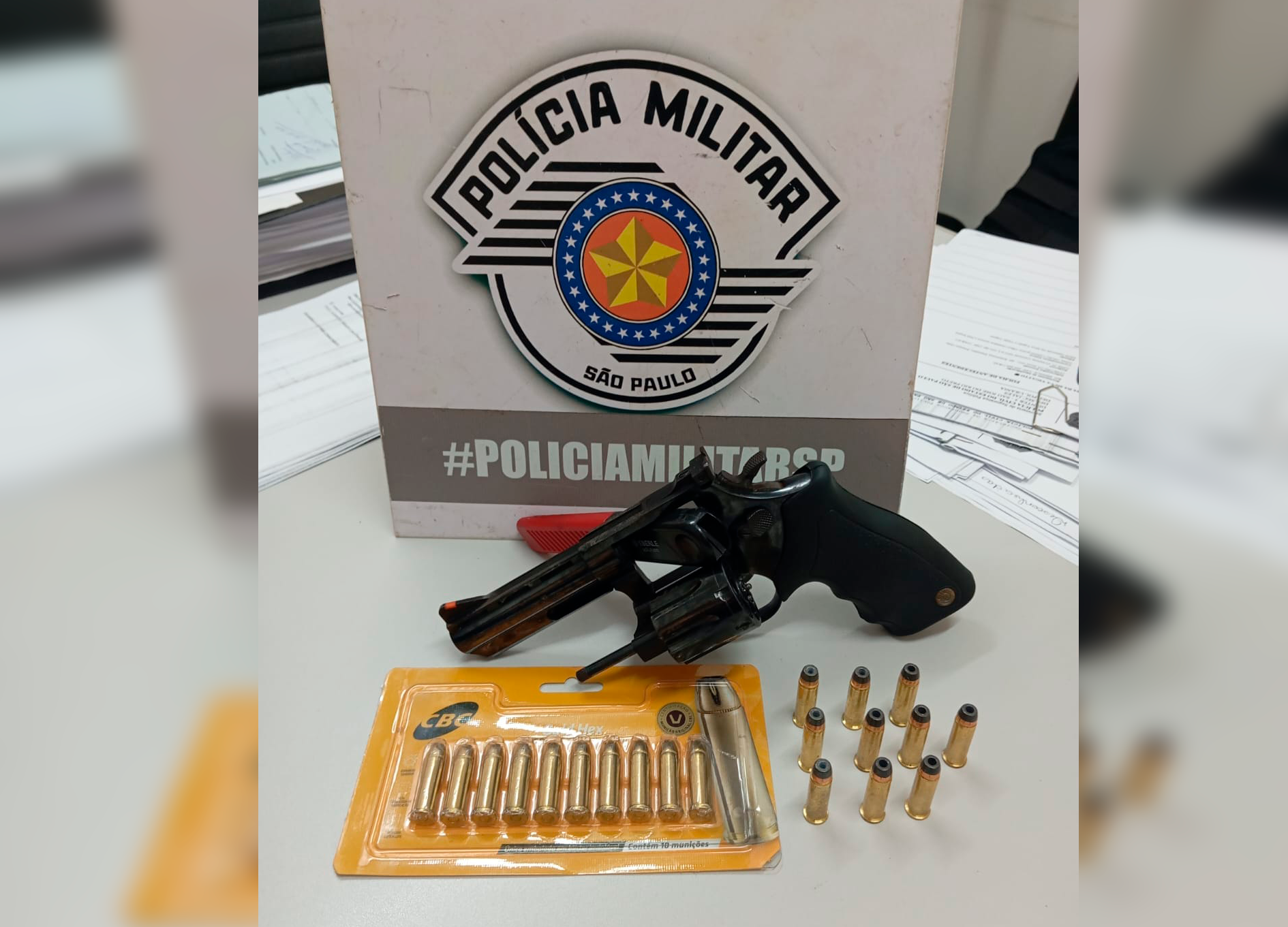 Homem vai preso por violência doméstica e porte ilegal de arma de fogo em Urânia