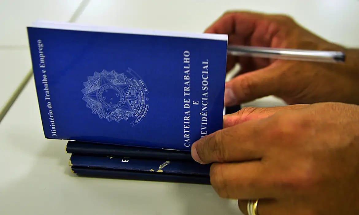 Brasil registra saldo de mais de 147 mil vagas formais em agosto, aponta Novo Caged