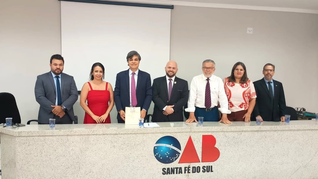 Presidente da OAB-SP visita Santa Fé do Sul e discute reforma do Judiciário com advogados