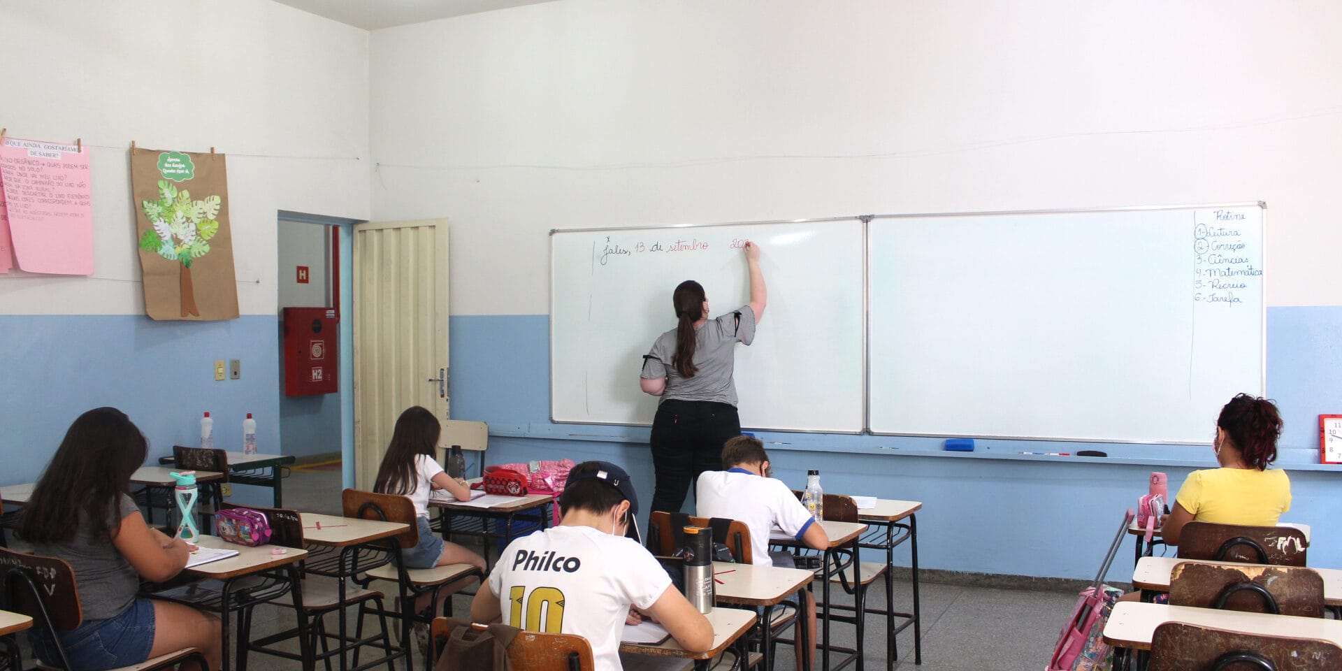 Jales abre processo seletivo para contratar novos professores; inscrições vão até 27 de novembro