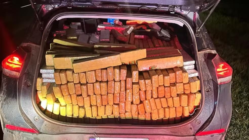 Polícia apreende mais de 1 tonelada de maconha após perseguição na SP-310 em Mirassol