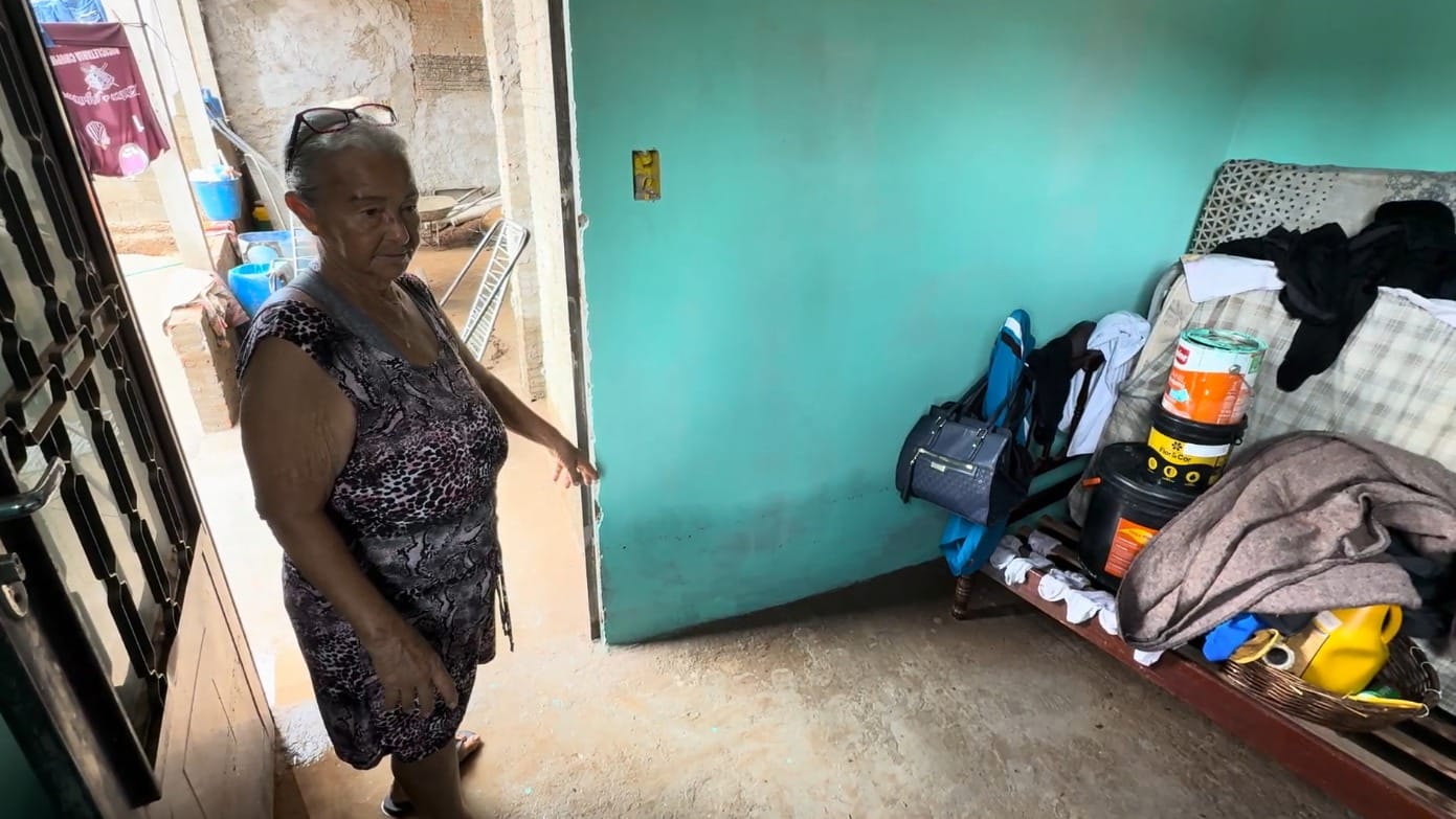 Forte chuva alaga pelo menos 10 casas em Rubinéia e prefeitura pede doações