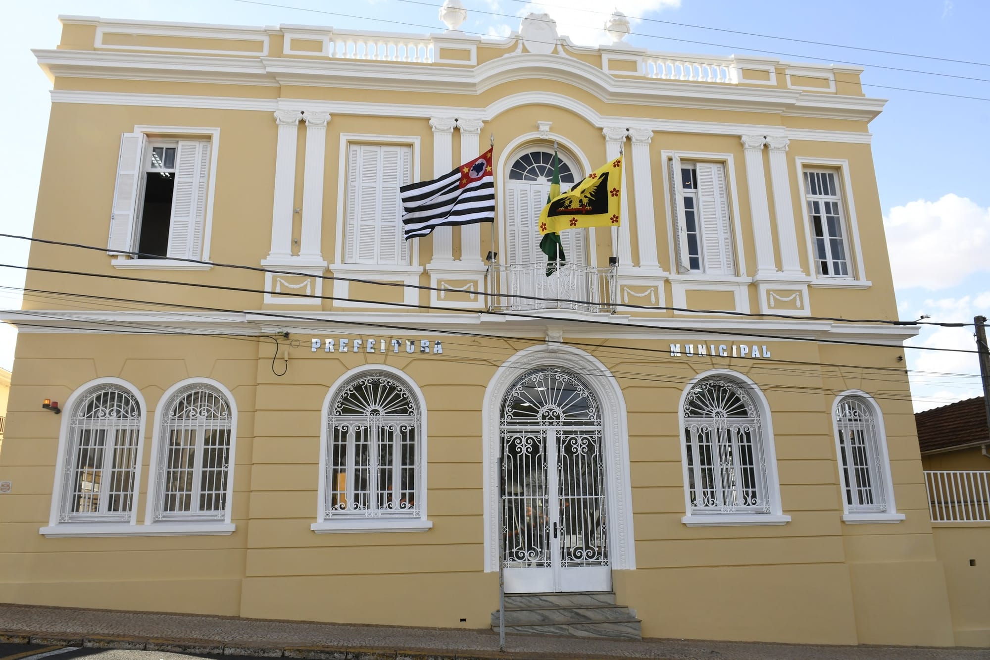 Olímpia abre concurso com 62 vagas e salários de até R$ 7.411,40; inscrições encerram em janeiro