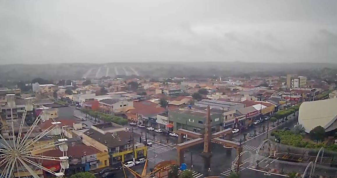Chuva e ventania continuam até quinta-feira no Noroeste Paulista; Santa Fé do Sul segue em atenção