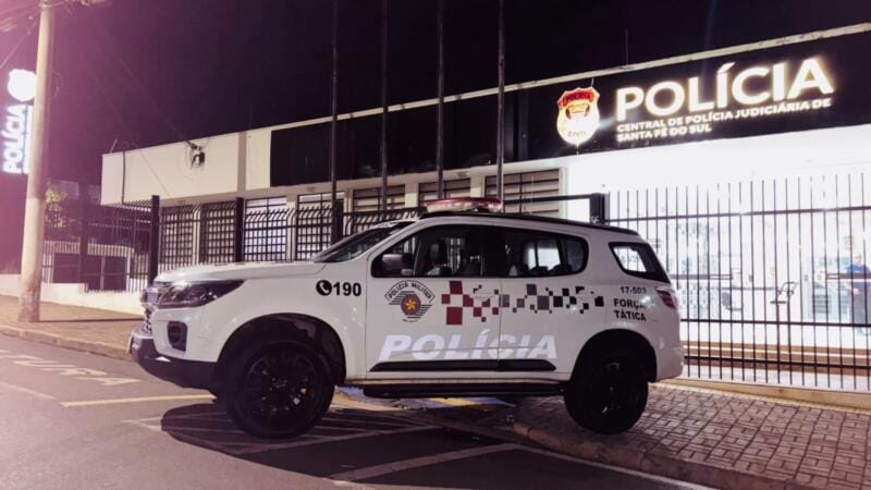 Força Tática prende homem e apreende dois adolescentes por tráfico de drogas e arma de fogo em Santa Fé do Sul