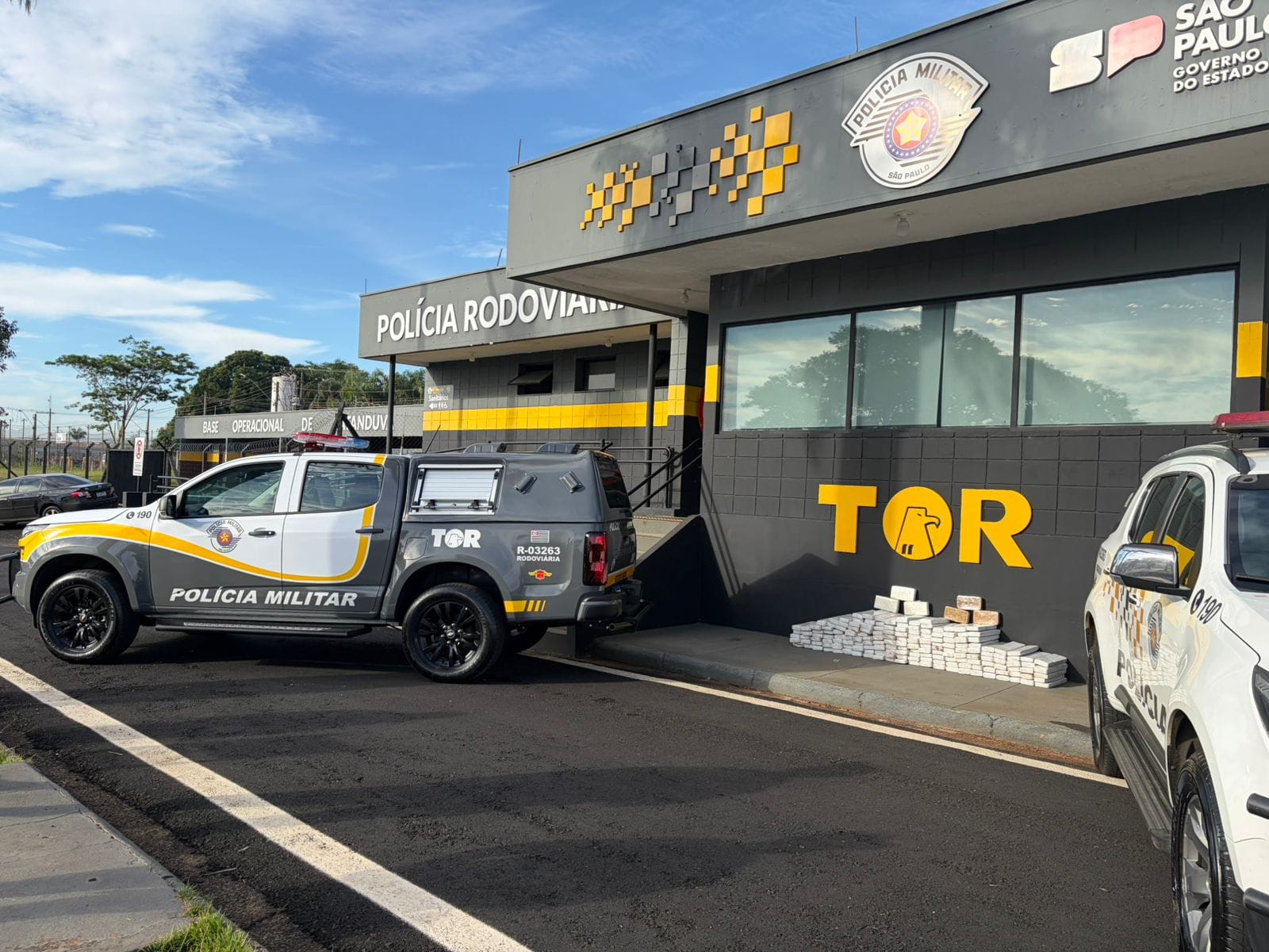 Mais de 200 kg de drogas são apreendidos e motorista é preso em Catiguá durante operação