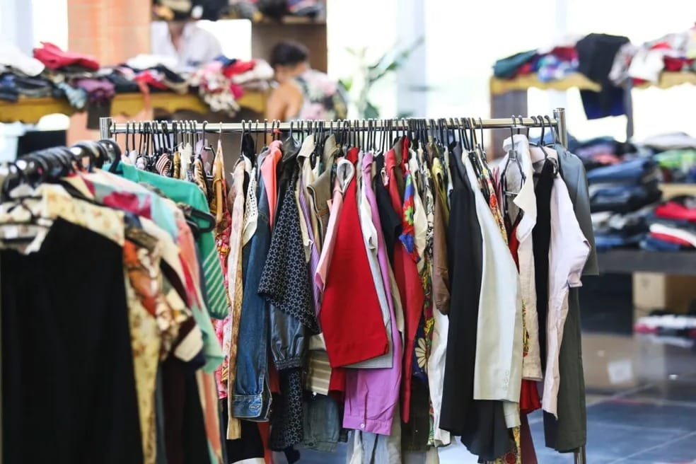 Bazar beneficente neste fim de semana arrecada recursos para construção de playground em bairro de Santa Fé do Sul