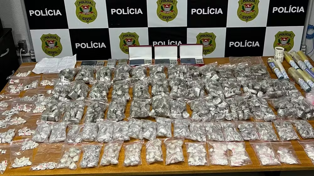 Polícia Civil apreende quase 10 kg de drogas e prende suspeito durante operação em Catanduva