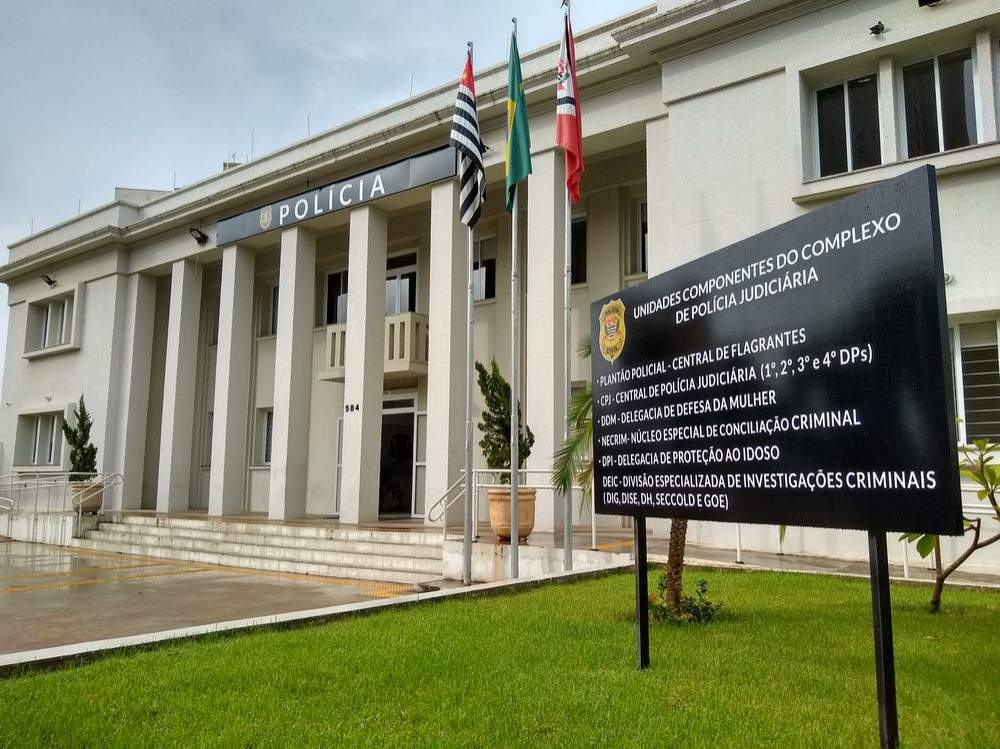 Jovem de 27 anos morre após ser baleado em frente a adega em Araçatuba