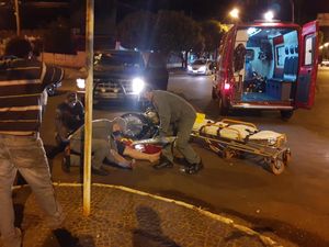 Motociclista sofre acidente em cruzamento de Santa Fé do Sul