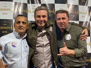 Fausto Pinato visita Expo Paranapuã em comemoração ao aniversário da cidade