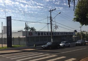 Homem é preso após mostrar órgão genital para mulher dentro de ônibus em Santa Fé do Sul