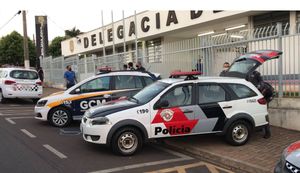 Bandidos encapuzados rendem comerciantes, roubam dinheiro e causam terror no fim de semana