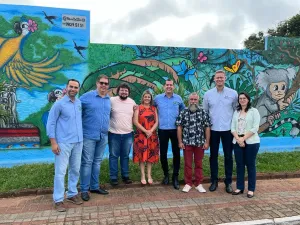 Artistas retratam belezas de Santa Fé do Sul no “Mural Tesouros da Estância”