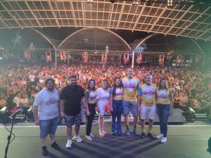 Várias atrações agitam 1ª noite de carnaval em Santa Fé do Sul