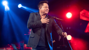 Show de Leonardo em praça pública encerra programação de Natal de Jales