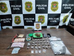 Flagrados embalando drogas, dupla atira contra policiais em Valentim Gentil