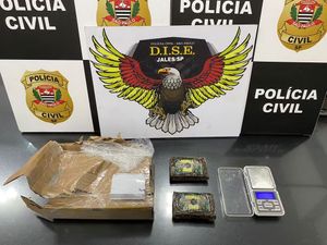 Jovem é preso após receber “paradinhas” pelos correios