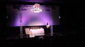 Cíntia Chagas compartilha dicas valiosas de oratória em Santa Fé do Sul