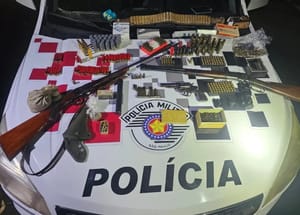 Após agressão a engenheiro, polícia apreende arsenal com armas e munições em Ilha Solteira
