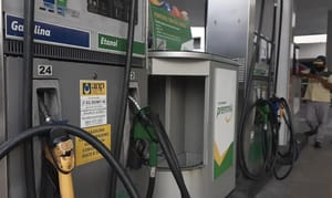 Petrobras reduz preço da gasolina A para as distribuidoras
