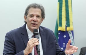 Haddad confirma IR de 17,5% sobre rendimentos de aplicações