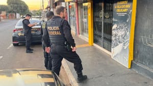 PF cumpre mandados em Urânia durante operação que investiga perfil falso usado para espalhar fake news nas eleições