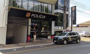 Homem que agrediu namorada em posto de combustíveis em Jales é liberado após audiência de custódia