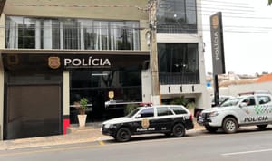 Mulher denuncia companheiro por agressões e cárcere privado em Jales