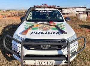 Dois homens são presos por posse ilegal de armas na zona rural de Aparecida d’Oeste