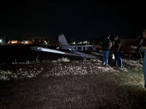 Avião faz pouso forçado em pastagem próximo ao aeroporto de Votuporanga