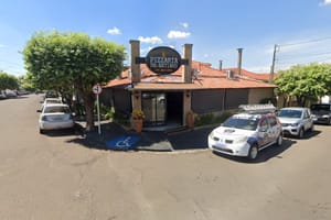 Princípio de incêndio atinge pizzaria no centro de Santa Fé do Sul