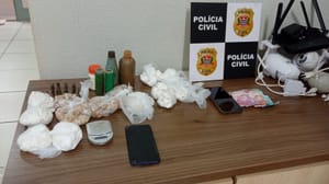 Polícia Civil prende duas pessoas por tráfico de drogas em Santa Fé do Sul; jovem de 19 anos segue foragido
