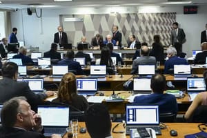 CCJ do Senado aprova PEC que reduz jornada de trabalho para 36 horas semanais
