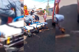 Homem é arremessado de ciclomotor elétrico e fica ferido após falha mecânica