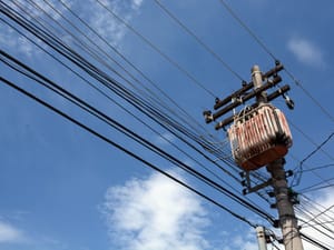 Araçatuba aprova lei que exige cabos subterrâneos em novos loteamentos