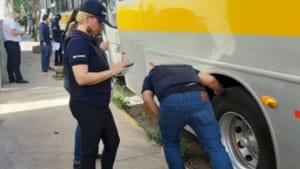 Detran-SP autua veículos durante fiscalização de transporte escolar em Santa Fé do Sul