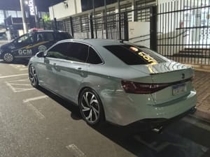GCM flagra racha entre dois Jetas em Santa Fé do Sul e motorista é detido