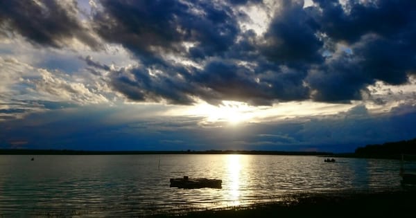 Pescador de 75 anos desaparece após cair de embarcação no Rio Paraná em Santa Fé do Sul