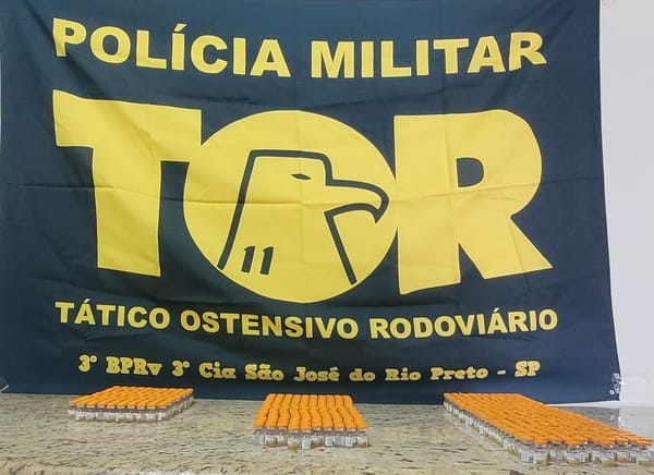 Três pessoas são presas com medicamentos para emagrecimento em ônibus interestadual