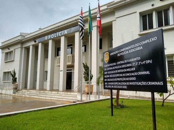 Jovem de 27 anos morre após ser baleado em frente a adega em Araçatuba